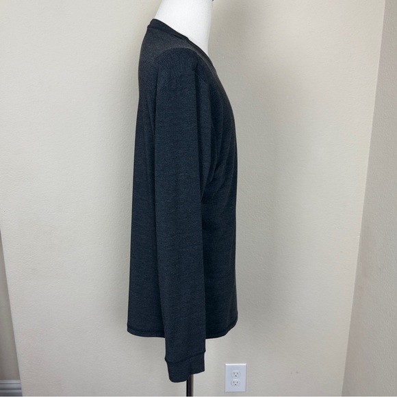 Freefly men’s long sleeve Tee | Size L | Grey 
Bamboo Performance - Picture 4 of 9